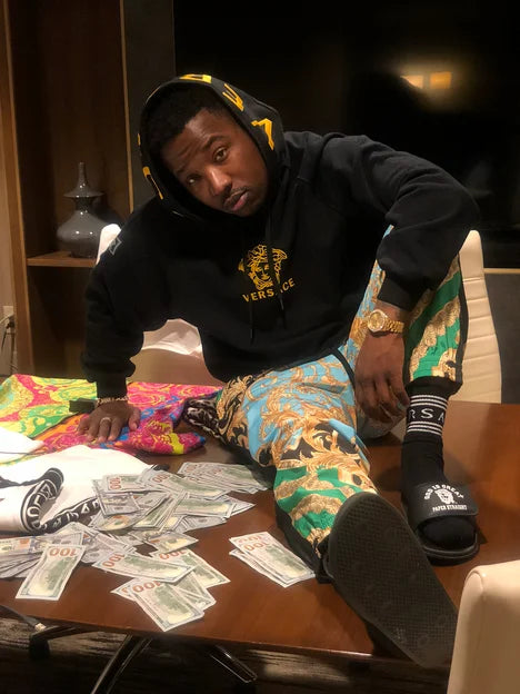 GIGPS Classic Logo Slides - Black